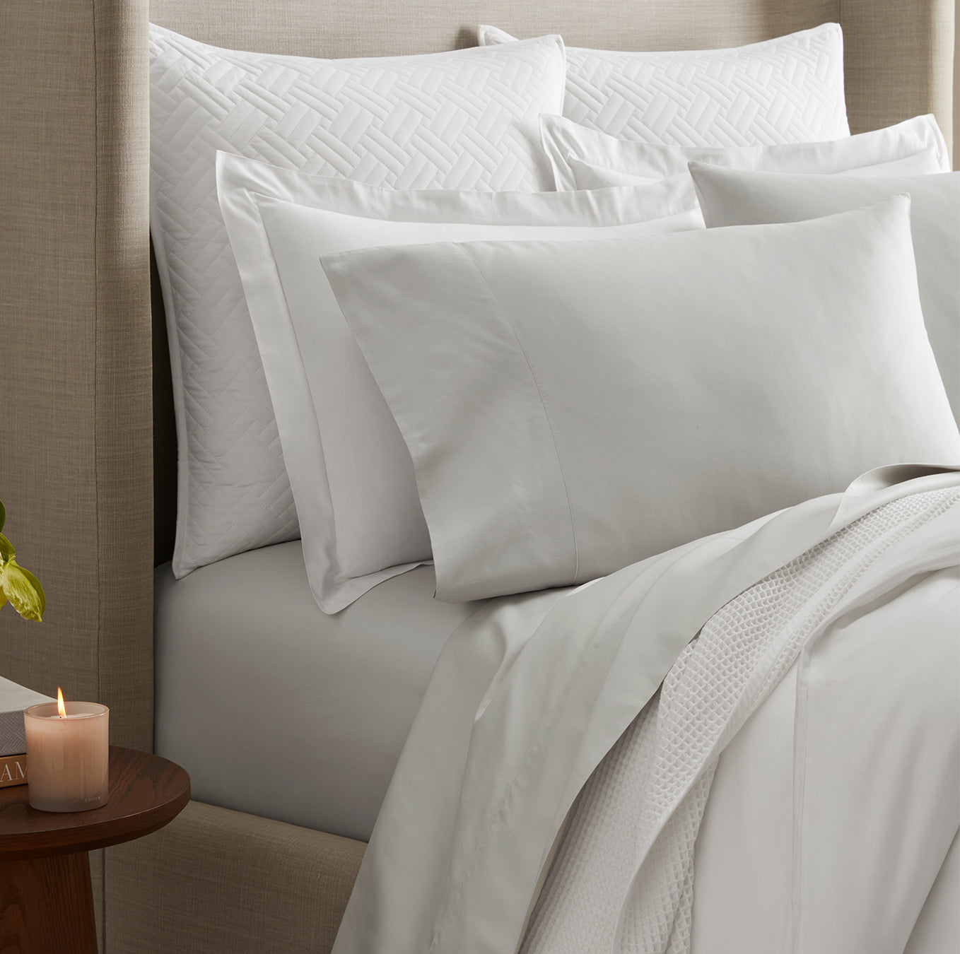 Bed made with Signature Hemmed Sheet Set in Mist